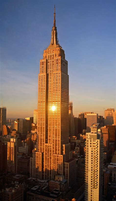 It was built in just about a year and became the iconic symbol of the city. . Empire building world history
